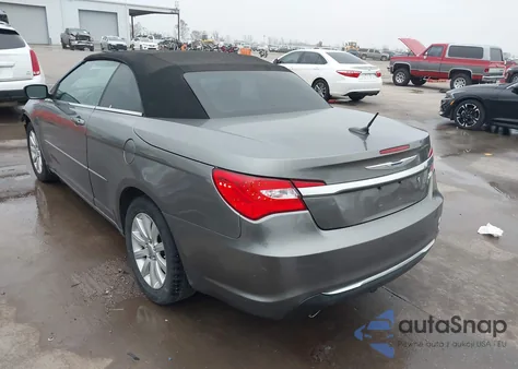 2013 Chrysler 200 Touring из США, поврежденный, VIN 1C3BCBEG9DN659449